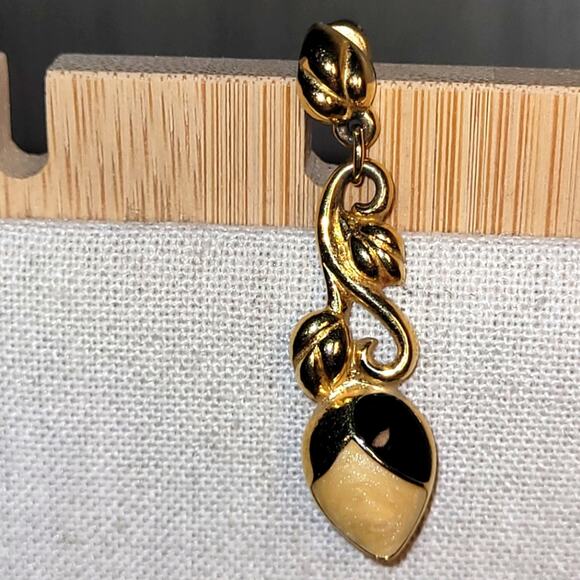 Vtg Trafari Elegant Gold Tone Post Dangle Earrings Leaf Sparkly Stone - Picture 2 of 4